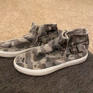Size 7 “camo” Blowfish brand, ankle height shoes